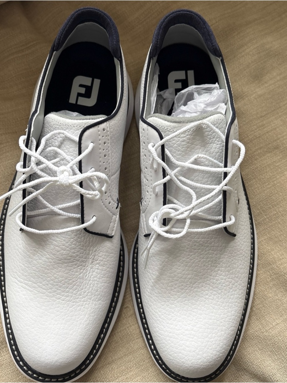 FootJoy Traditions White Leather Golf shoe.  Brand new in box 11.5 - Picture 5 of 8
